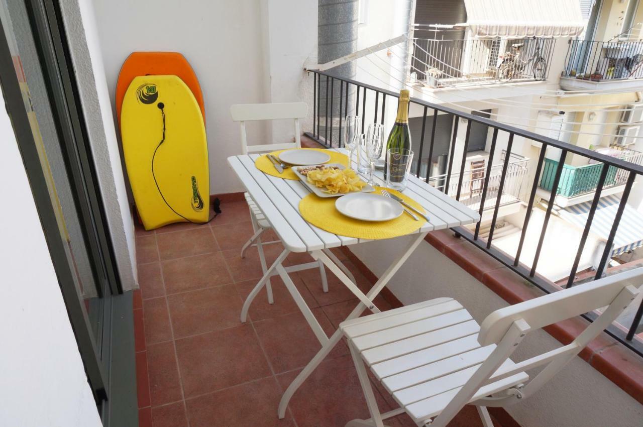 Happy Holiday Beach Home Sitges Exterior photo